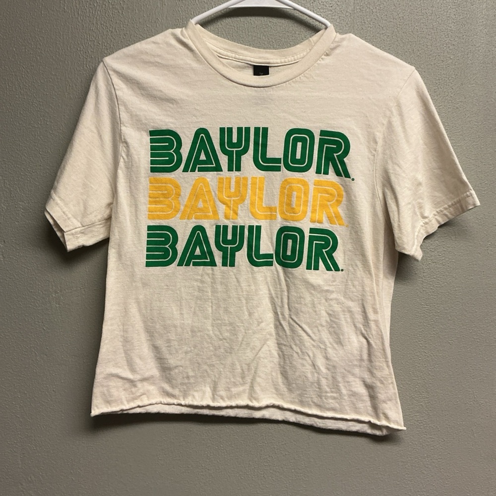 Vintage women’s Baylor crop top size smallCream  Graphic T-Shirt 0041